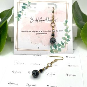 Earring gemstones snowflake obsidian, 8mm, onyx 4mm, gold plated wires